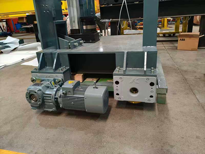 热处理装取料驱动轮箱