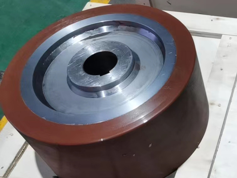 重载挂胶摩擦轮